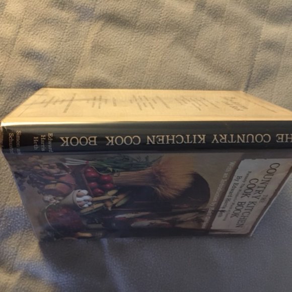 Seasonal  Cookbook Vintage 1956 Four Seasons of Recipes -Inspirational Cooking - Picture 3 of 5